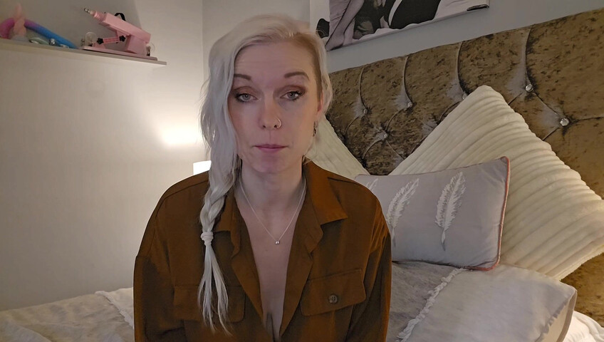 Lexi Snow - Aunt Sucks Your Cock As Payment