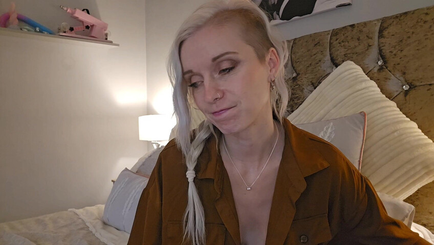 Lexi Snow - Aunt Sucks Your Cock As Payment