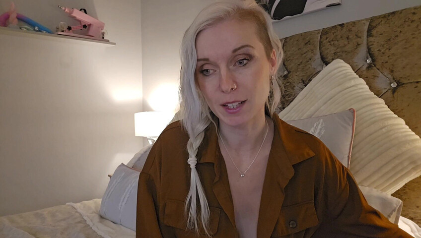 Lexi Snow - Aunt Sucks Your Cock As Payment