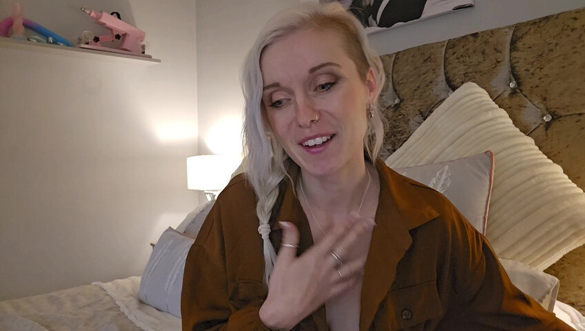 Lexi Snow - Aunt Sucks Your Cock As Payment
