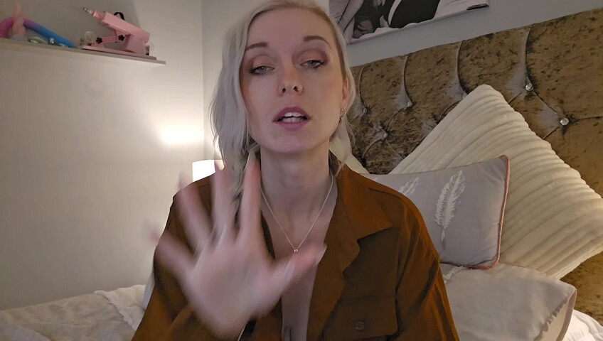 Lexi Snow - Aunt Sucks Your Cock As Payment