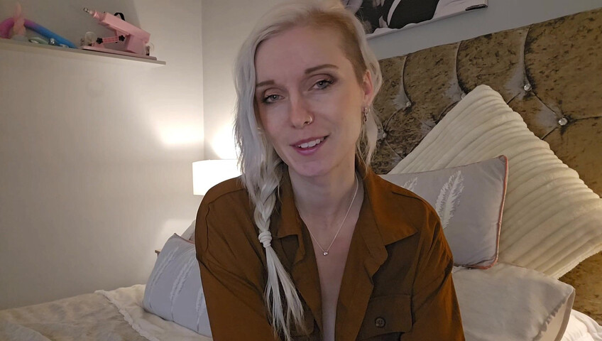 Lexi Snow - Aunt Sucks Your Cock As Payment