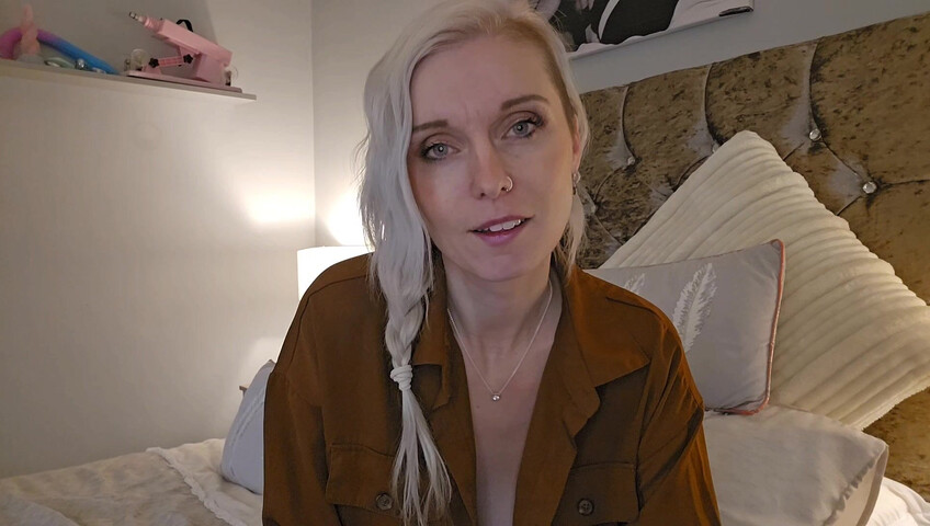Lexi Snow - Aunt Sucks Your Cock As Payment