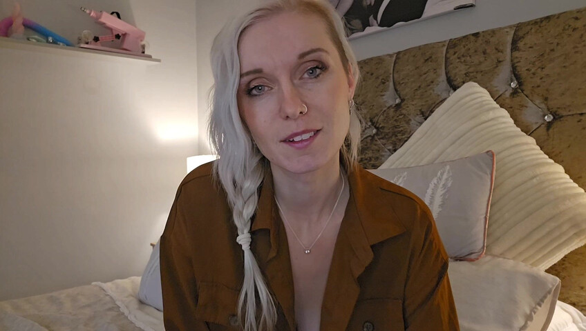 Lexi Snow - Aunt Sucks Your Cock As Payment