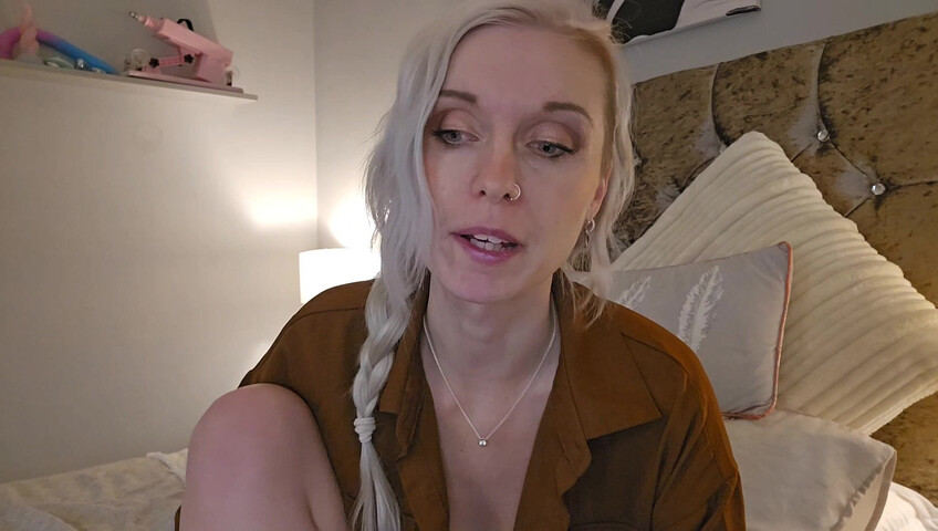 Lexi Snow - Aunt Sucks Your Cock As Payment