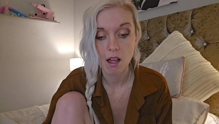 Lexi Snow - Aunt Sucks Your Cock As Payment