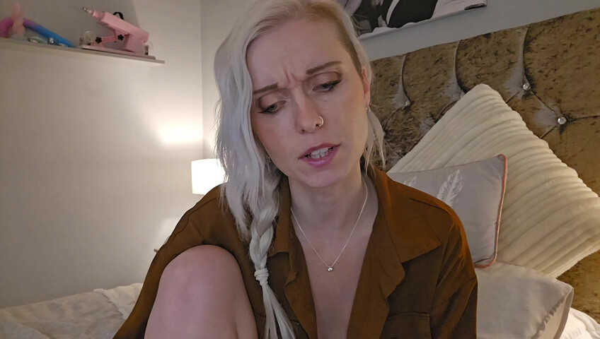 Lexi Snow - Aunt Sucks Your Cock As Payment