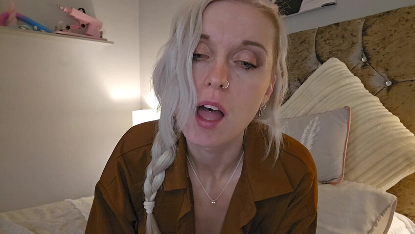 Lexi Snow - Aunt Sucks Your Cock As Payment
