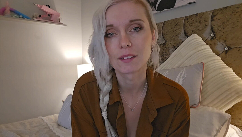 Lexi Snow - Aunt Sucks Your Cock As Payment