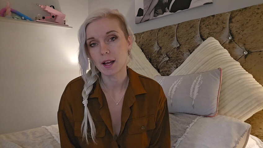 Lexi Snow - Aunt Sucks Your Cock As Payment