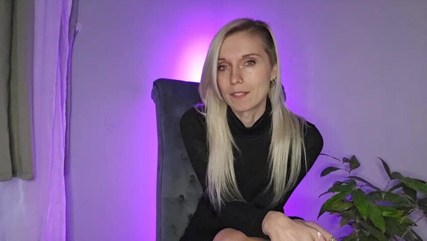 Lexi Snow - Step-Mommy Therapist Shrinks You