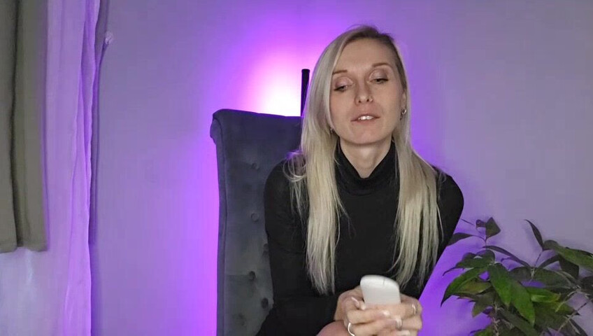 Lexi Snow - Step-Mommy Therapist Shrinks You