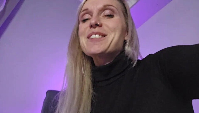 Lexi Snow - Step-Mommy Therapist Shrinks You
