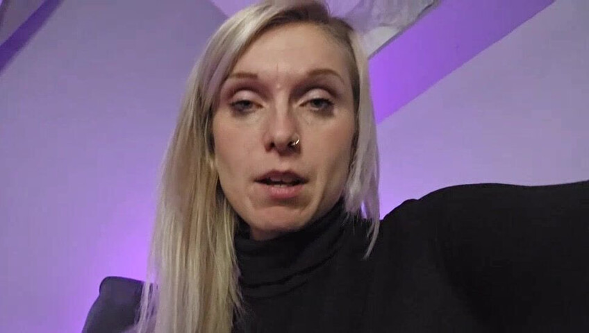Lexi Snow - Step-Mommy Therapist Shrinks You