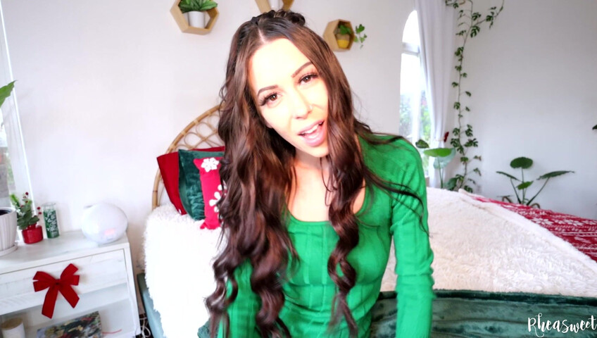 Rhea Sweet - Step-Mommys Kissing Lesson