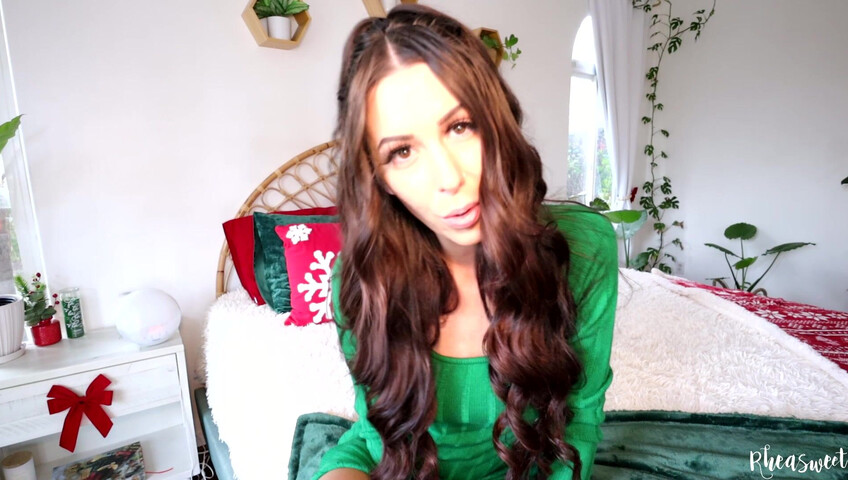 Rhea Sweet - Step-Mommys Kissing Lesson