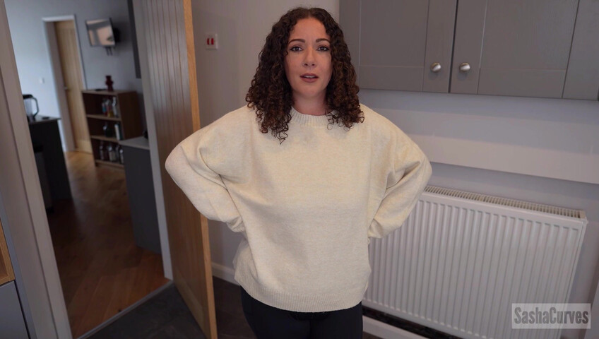 Sasha Curves - Its Irresistible