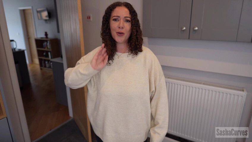 Sasha Curves - Its Irresistible