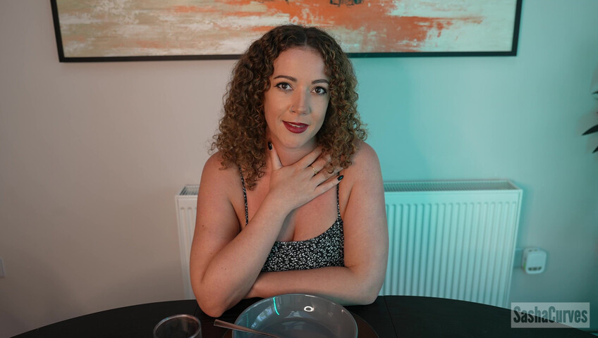 Sasha Curves - Moms Big Secret