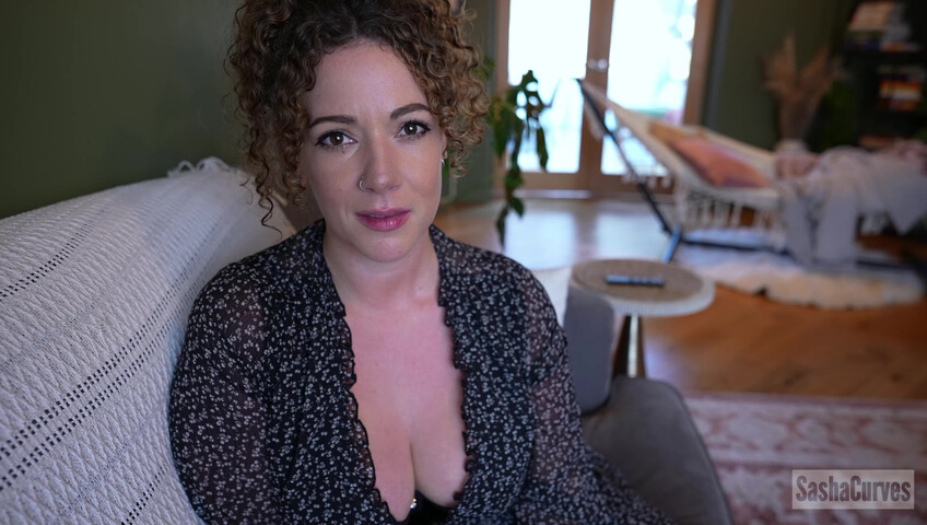 Sasha Curves - Moms Big Secret