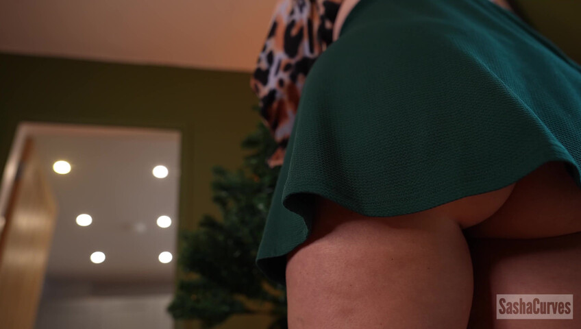 Sasha Curves - Stepmom's StepTwin 12 Days Of Christmas