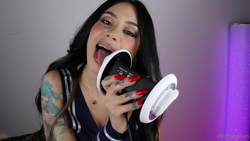 Ellie Alien - ASMR (Anime Girl) Ear Licking & Lollipop Licking