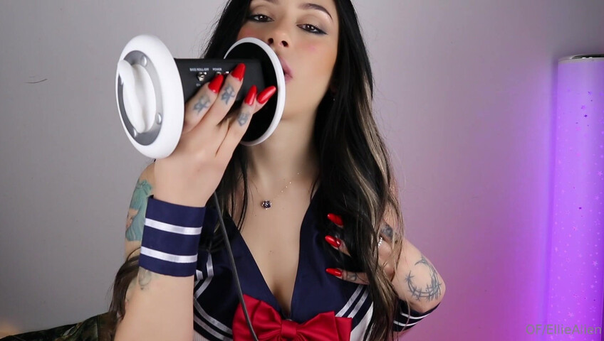 Ellie Alien - ASMR (Anime Girl) Ear Licking & Lollipop Licking