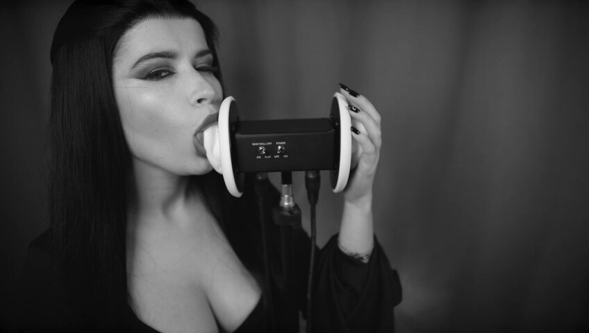 Lerka ASMRka - Halloween ASMR Morticia Addams | Ear licking