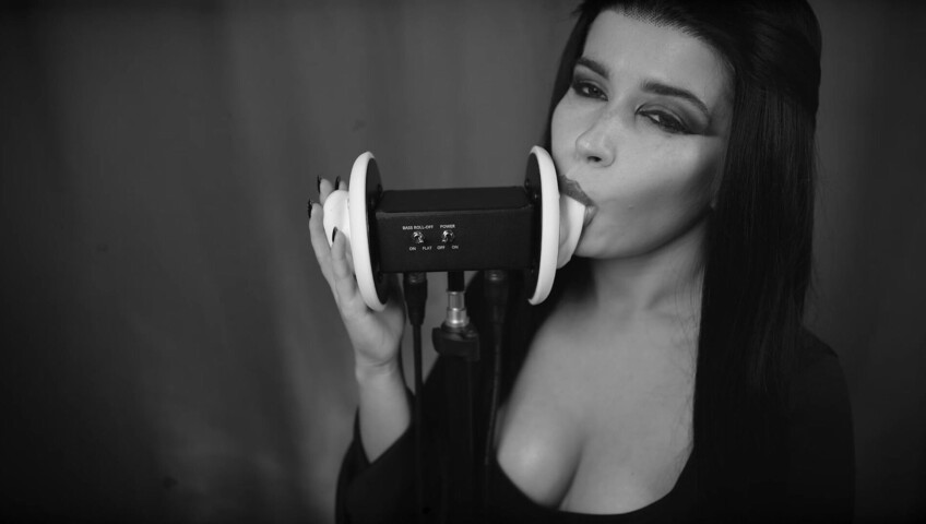Lerka ASMRka - Halloween ASMR Morticia Addams | Ear licking