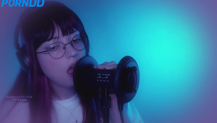 Skepticalpickle ASMR - 25 de noviembre de 2025 - Chupeteo agresivo de orejas (nivel dorado)