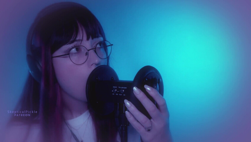 Skepticalpickle ASMR - 25 de noviembre de 2025 - Chupeteo agresivo de orejas (nivel dorado)