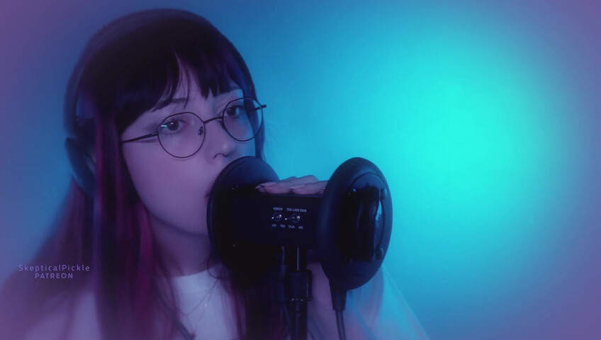 Skepticalpickle ASMR - 25 de noviembre de 2025 - Chupeteo agresivo de orejas (nivel dorado)