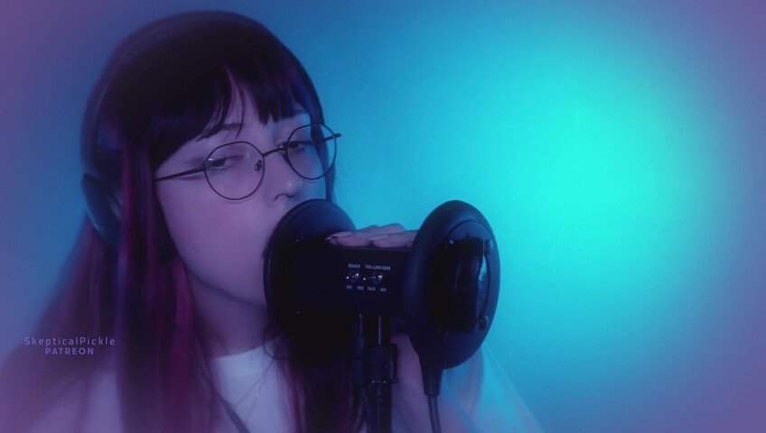 Skepticalpickle ASMR - 25 de noviembre de 2025 - Chupeteo agresivo de orejas (nivel dorado)