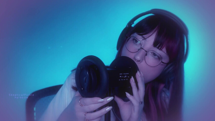 Skepticalpickle ASMR - 25 de noviembre de 2025 - Chupeteo agresivo de orejas (nivel dorado)