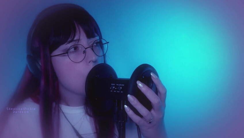 Skepticalpickle ASMR - 25 de noviembre de 2025 - Chupeteo agresivo de orejas (nivel dorado)