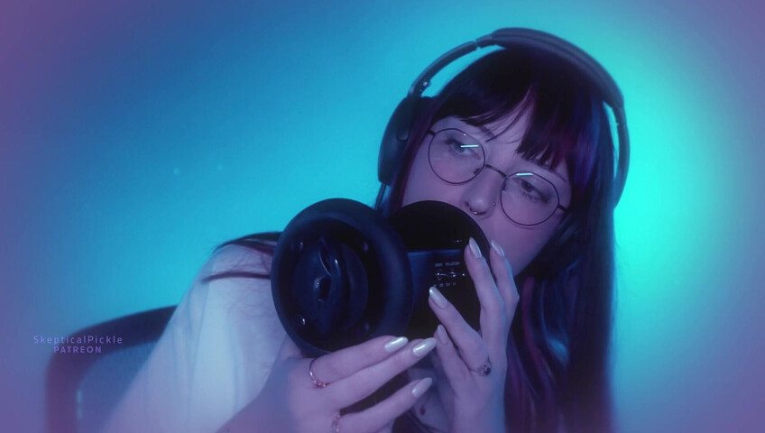 Skepticalpickle ASMR - 25 de noviembre de 2025 - Chupeteo agresivo de orejas (nivel dorado)