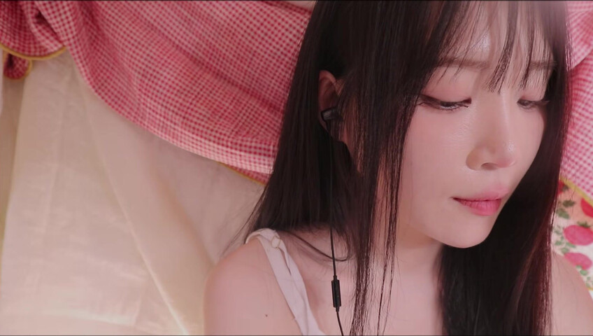 [ASMR]nara_나라 - 7 May 2026 - Come Under the Blanket | Soft Whispering​