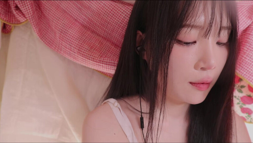 [asmr]nara_나라 - 7 de mayo de 2026 - Acuéstate bajo la manta | Susurros suaves​
