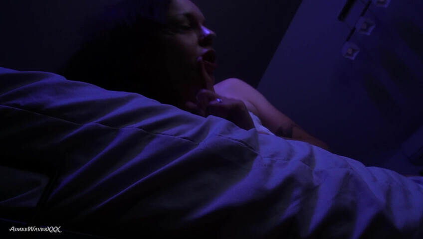 AimeeWavesXXX - Sneaky Midnight Fuck with stepMommy