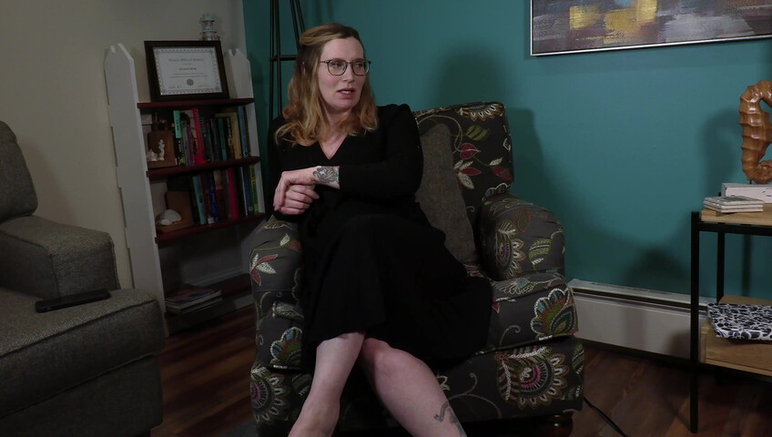 Bettie Bondage - Therapist Encourages the Taboo