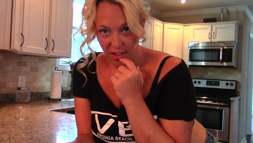 Dirty Princess - Virtual Sex with step-Mom POV