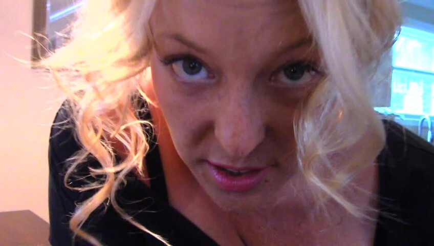 Dirty Princess - Virtual Sex with step-Mom POV