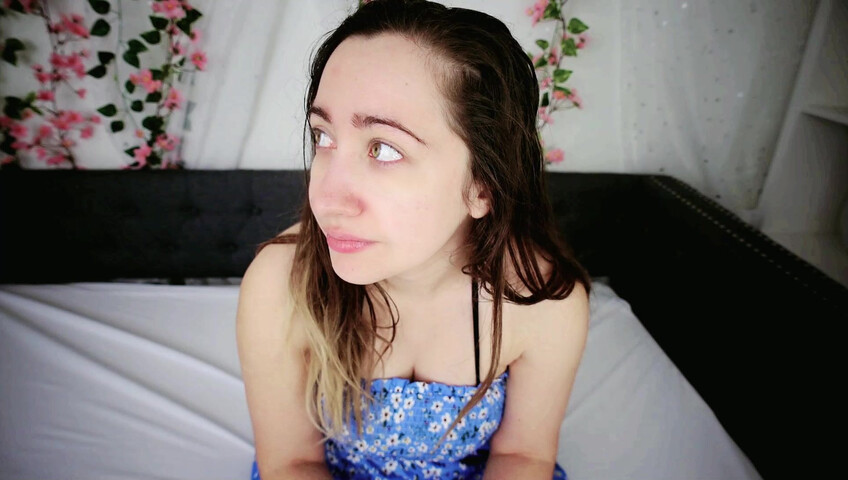 Lalunalewd - Mommy Begs for a Breeding
