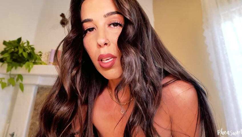 Rhea Sweet - Mommy Begs For It