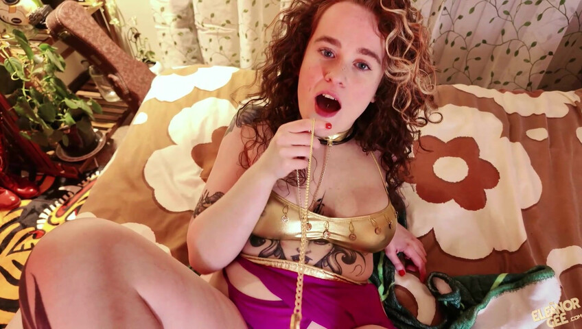 TheEleanorGee - Mommy's Wrong Costume