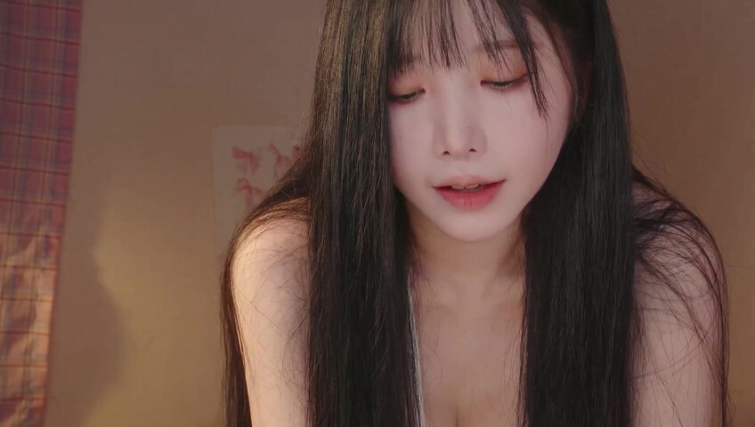 ASMR Yoon Ying - 10 May 2026 - Lotion Massage to Soothe My Younger Boyfriend Who Can’t Sleep | 잠 못드는 연하남친 달래주는 로션마사지