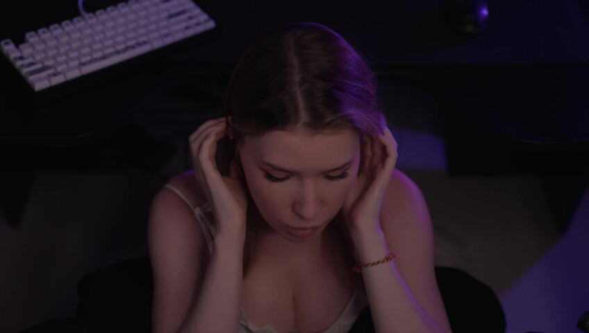 ASMR MOOD - I'm under your desk