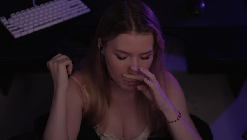 ASMR MOOD - I'm under your desk