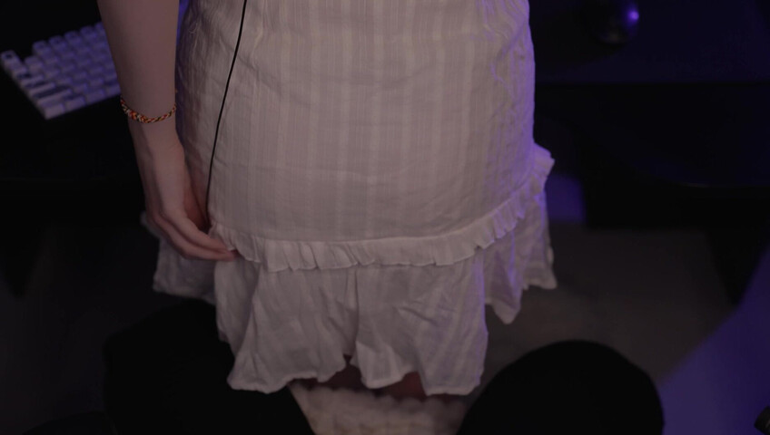 ASMR MOOD - I'm under your desk