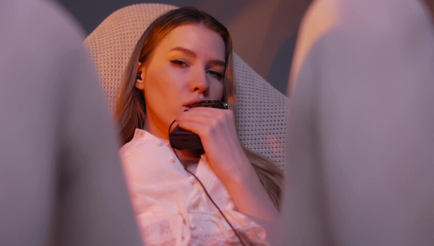 ASMR MOOD - Sensitive mouth sounds with tascam